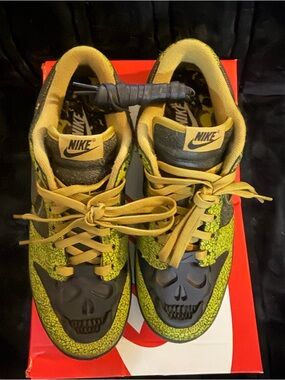 Nike Dunk Low QS Yellow/Black Skull Sneakers S10M